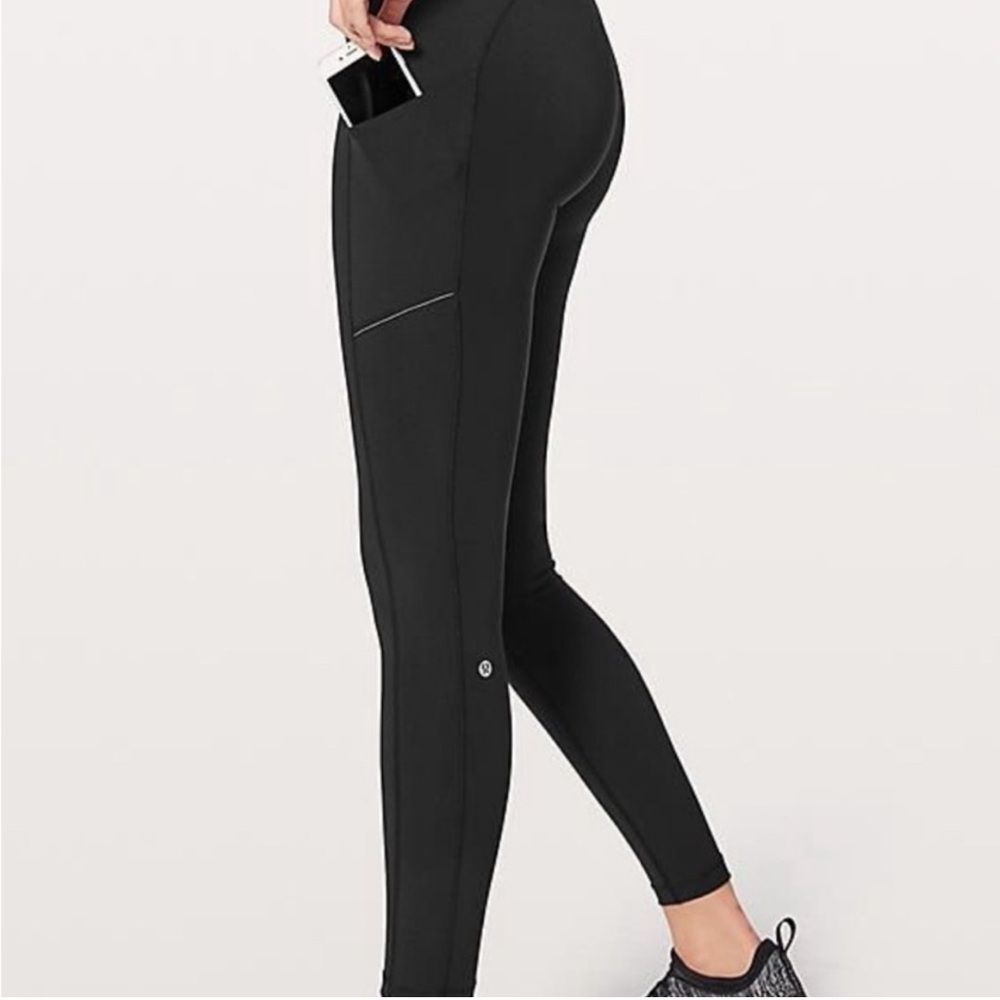 Lululemon mid rise Speed Up Leggings in black sz 6 - Picture 2 of 7